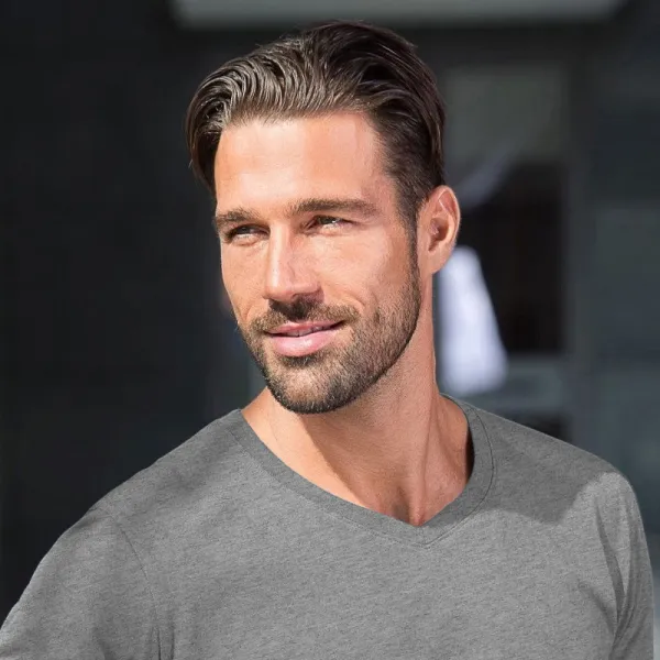 Muška pripijena majica - V-izrez