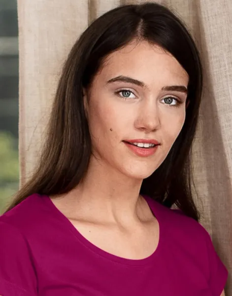 Ženska tanka majica kratkog kroja s okruglim izrezom - Dublji okrugli izrez