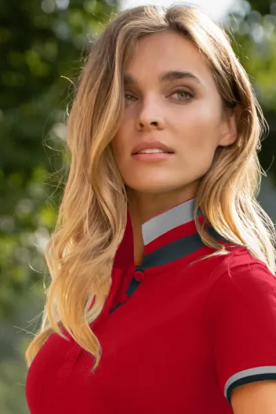 Ženska haljina s ovratnikom gore - Zakopčavanje s 4 gumba