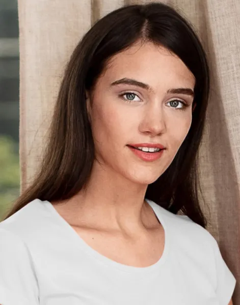 Ženska tanka majica kratkog kroja s okruglim izrezom - Dublji okrugli izrez